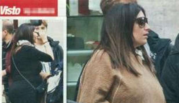 LAURA PAUSINI INCINTA, SHOPPING  A ROMA COL PANCIONE - FOTO - 15/11/2012